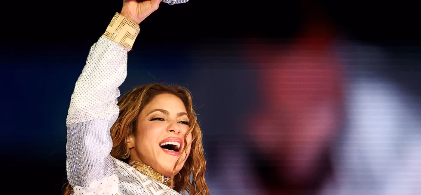 Shakira (News Central TV)