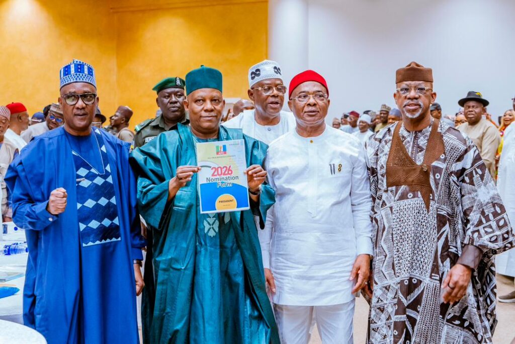 Shettima Submits Tinubu’s Forms for APC Ticket
