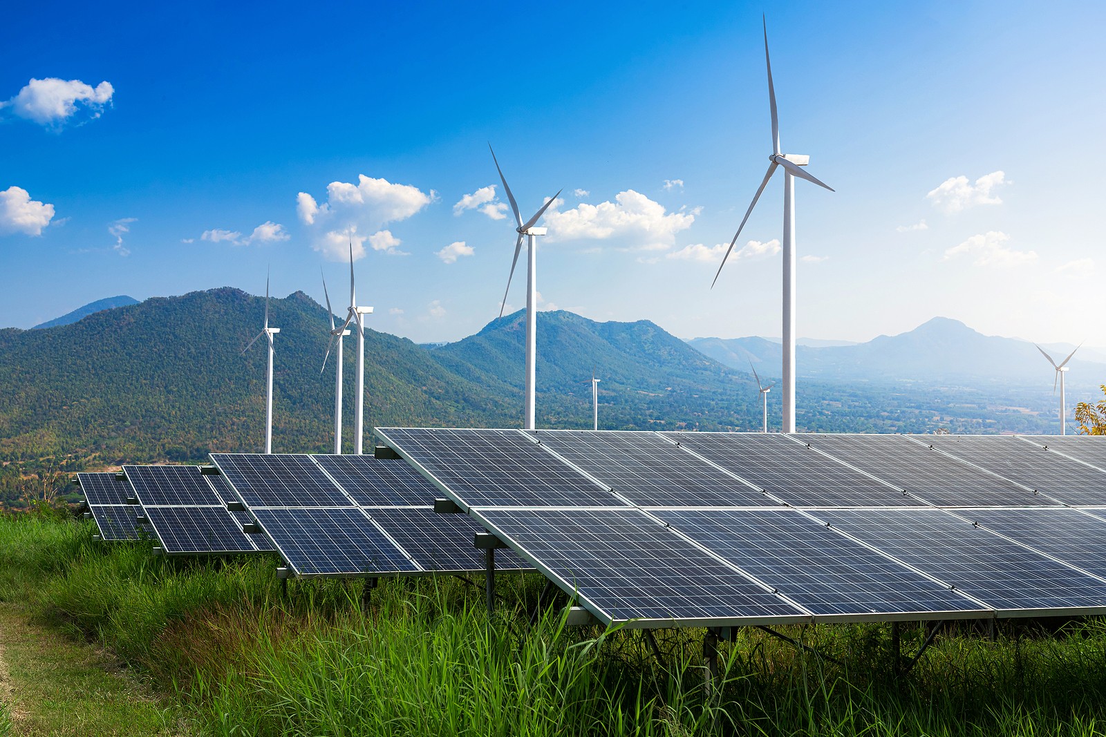 Nigeria Expands Solar Manufacturing, Eyes Export Market (NewsCentral TV)