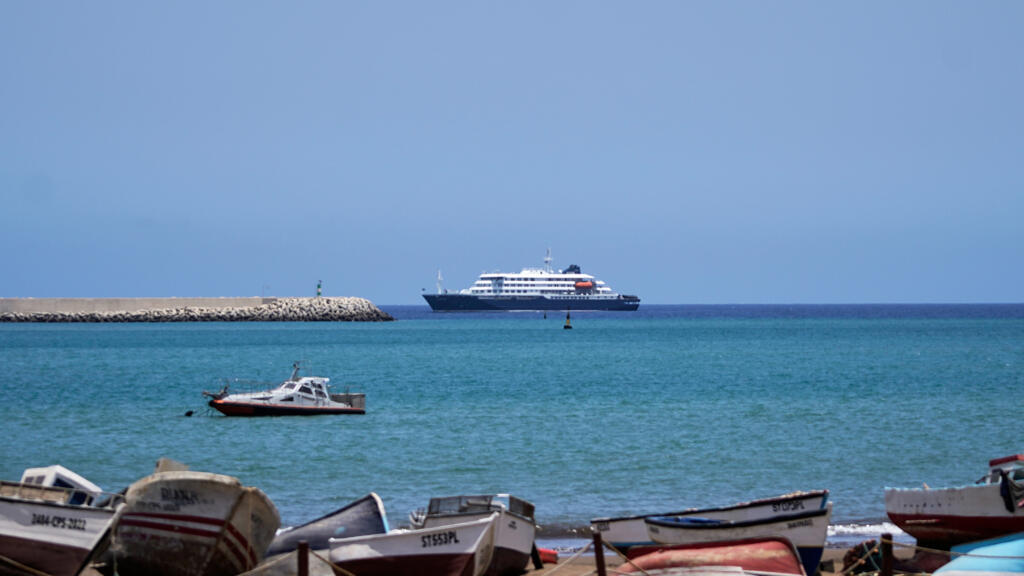 WHO Confirms Two Hantavirus Cases on Ship