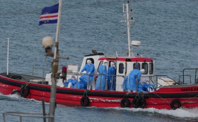 Spain to Evacuate Over 90 From Hantavirus Ship (NewsCentral TV)