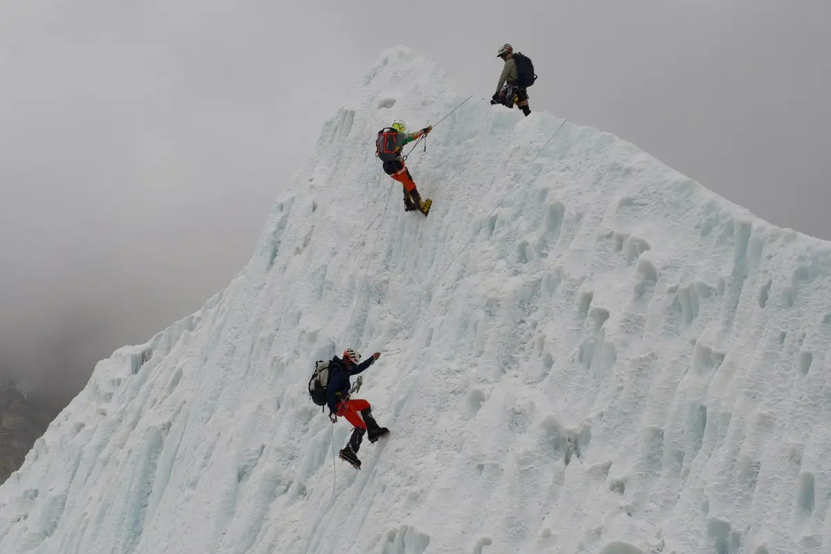 Mount Everest (News Central TV)