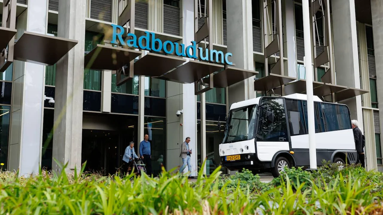 Dutch Hospital Admits Possible Ebola Patient (NewsCentral TV)