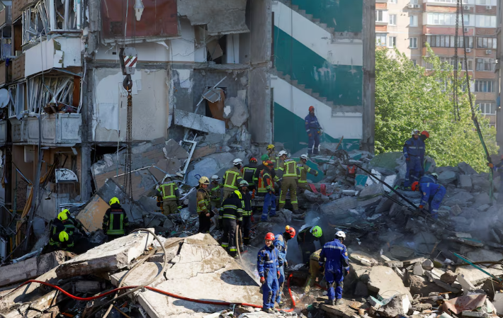 Russia Hits Ukraine in Major Air Raid (NewsCentral TV)