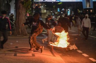 Indonesian Police Arrest Dozens in Anti-Government Protest
