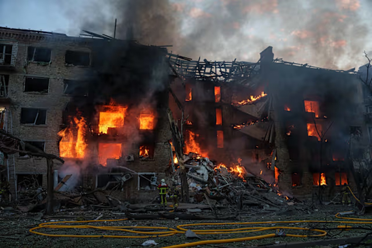 Missile Explosions Heard in Kyiv