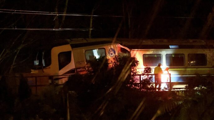 Six Injured as Train Derails in New Zealand Capital
