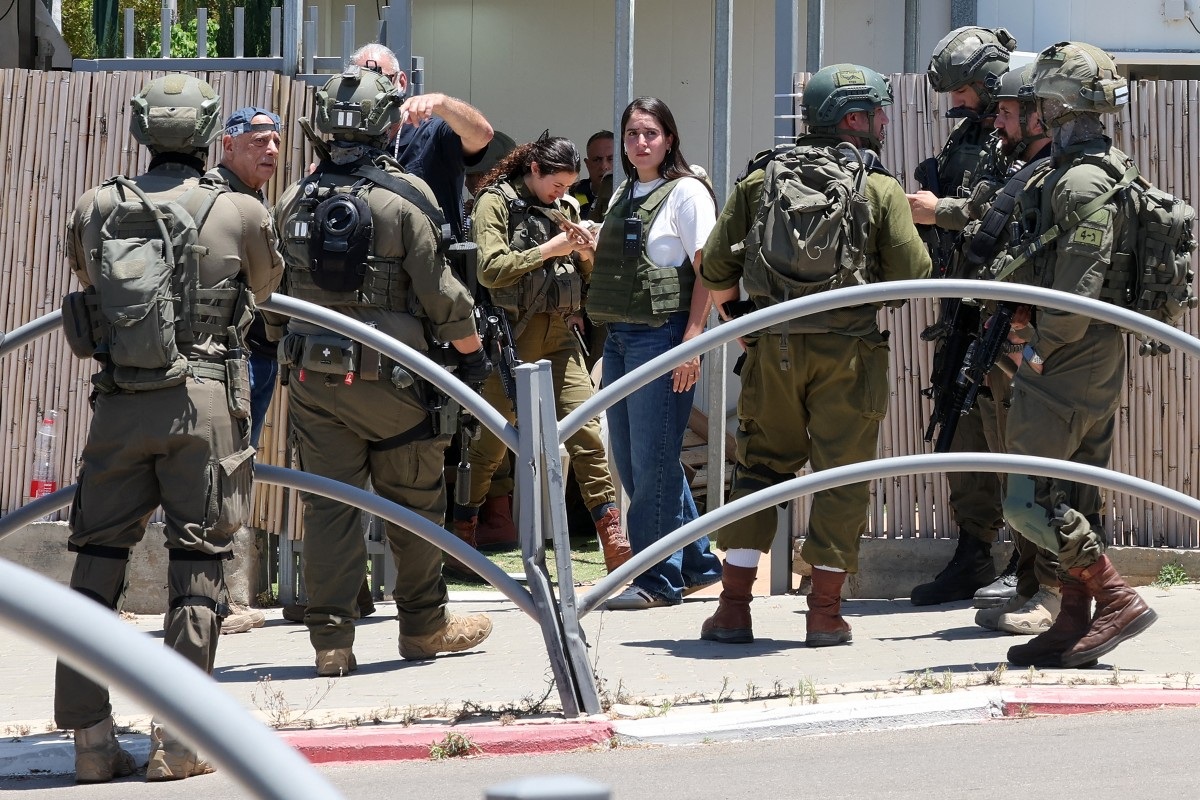 One Killed, Five Wounded in Israel Shooting Attacks