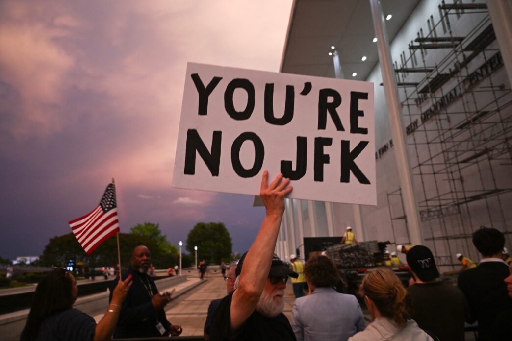 Kennedy Centre Begins Trump Name Removal