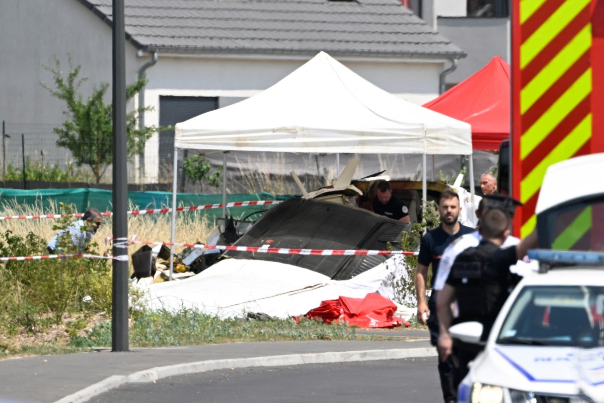 Civilian Plane Crash Kills 11 in France