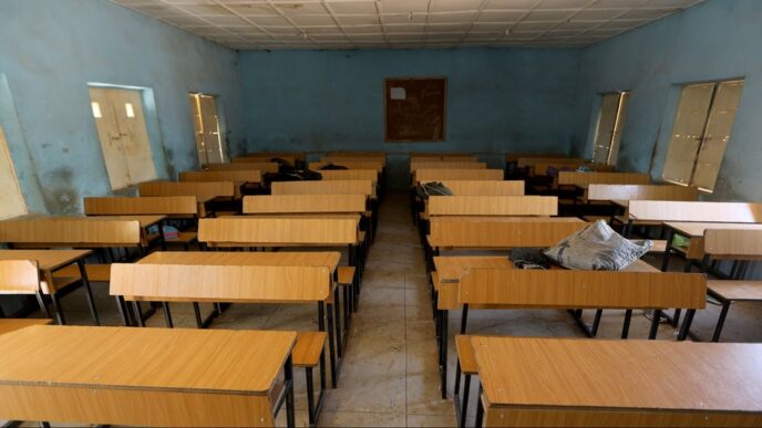 Edo State government has ordered the closure of three schools following a reported kidnap threat targeting students.