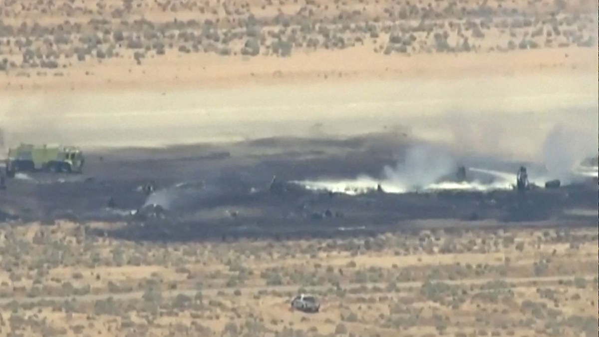 Eight Feared Dead as US Bomber Crashes in California -Military