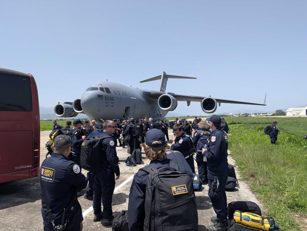 US Deploys Rescue Teams To Venezuela