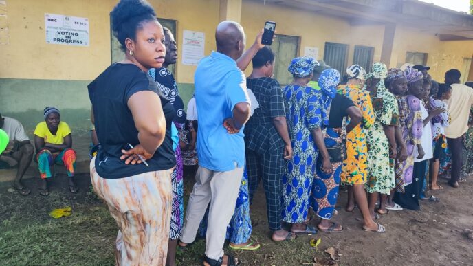 IN PICTURES: Voters Arrive Early at Polling Units Across Ekiti