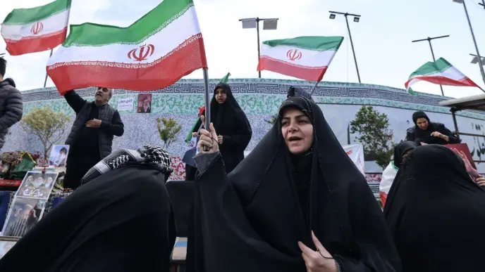 Iranian Women Protest Iran-US Peace Talks (News Central TV)