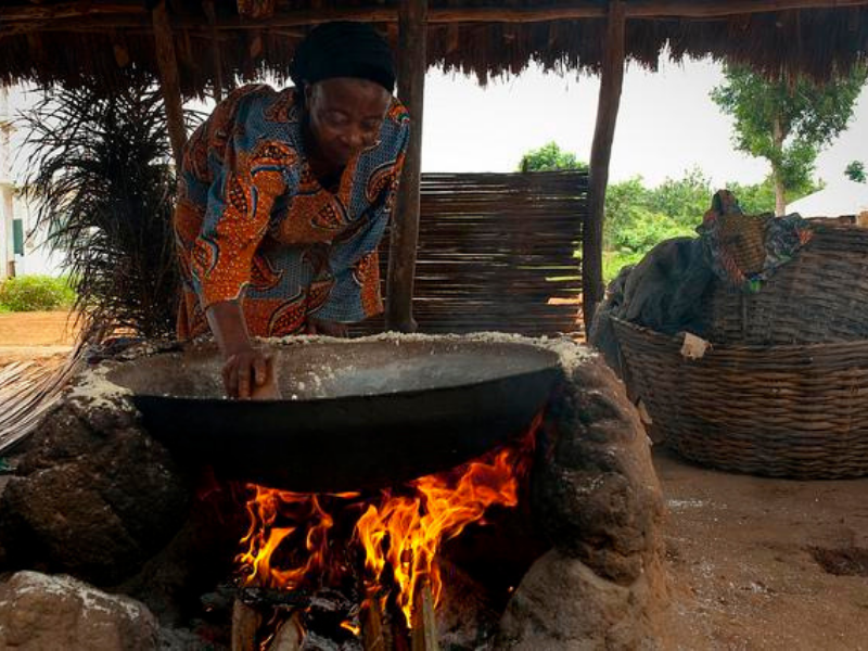 Rising Gas Prices Force Abuja Residents to Traditional Fuels (News Central TV)