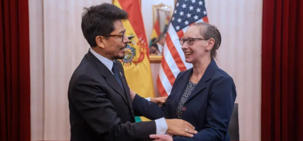Bolivia, US Sign $20 Million Anti-Drug Deal (NewsCentral TV)