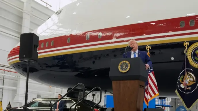 Trump Unveils New Air Force One