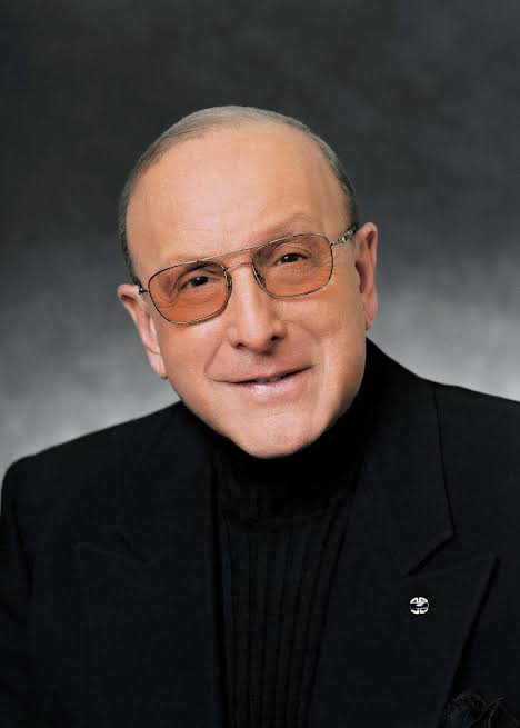 Music Industry Icon Clive Davis Dies at 94 (News Central TV)
