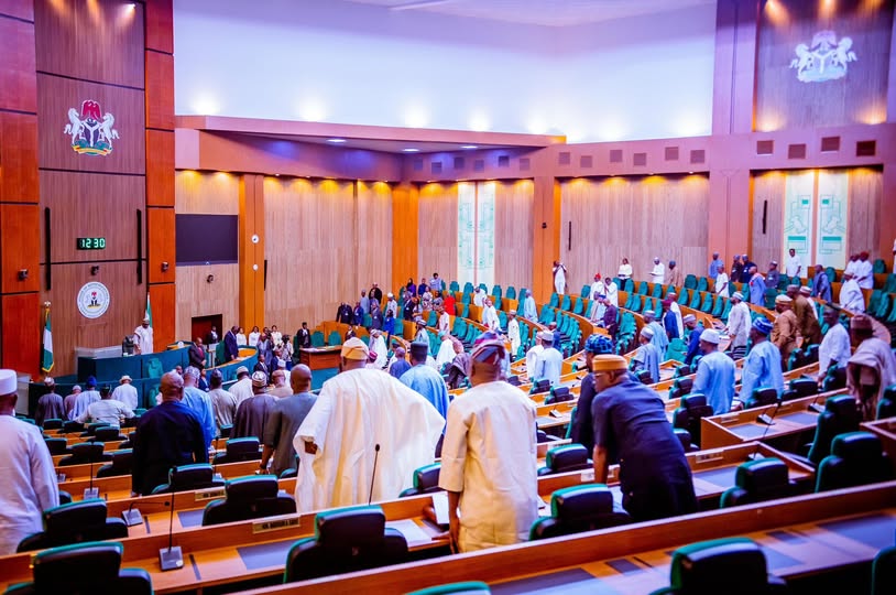 Six Oyo Reps Dump PDP for APM