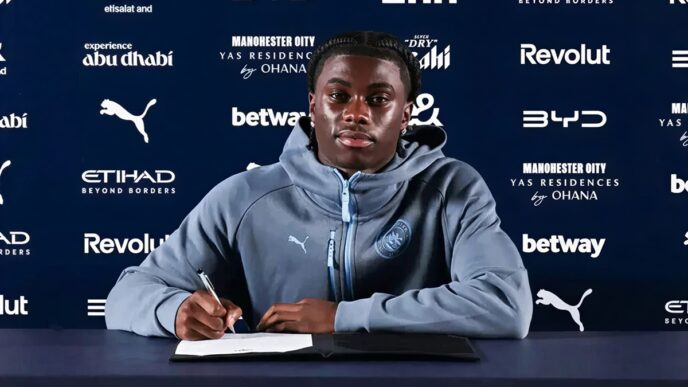 Man City Sign Teen Winger Jeremy Monga From Leicester