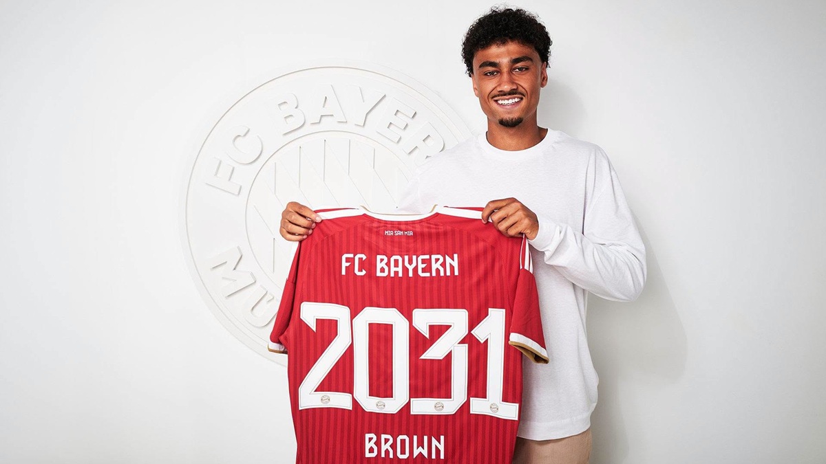 Bayern Signs Germany Defender Nathaniel Brown