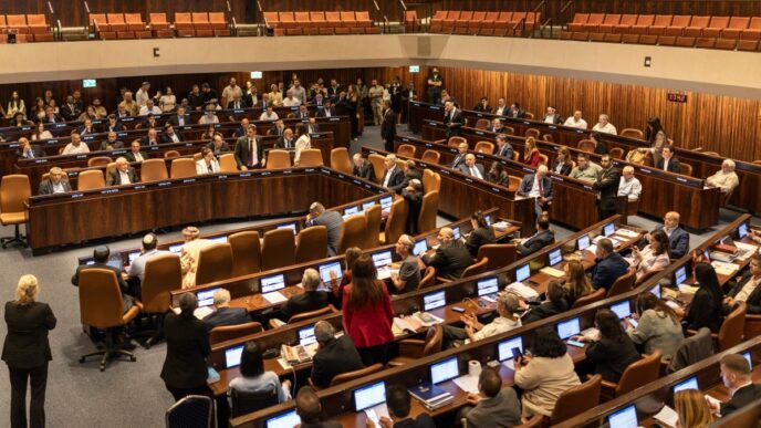 Israel Dissolves Parliament Ahead of October Elections