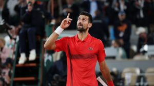 Djokovic Breaks Federer Wimbledon Record in Epic Win (NewsCentral TV)
