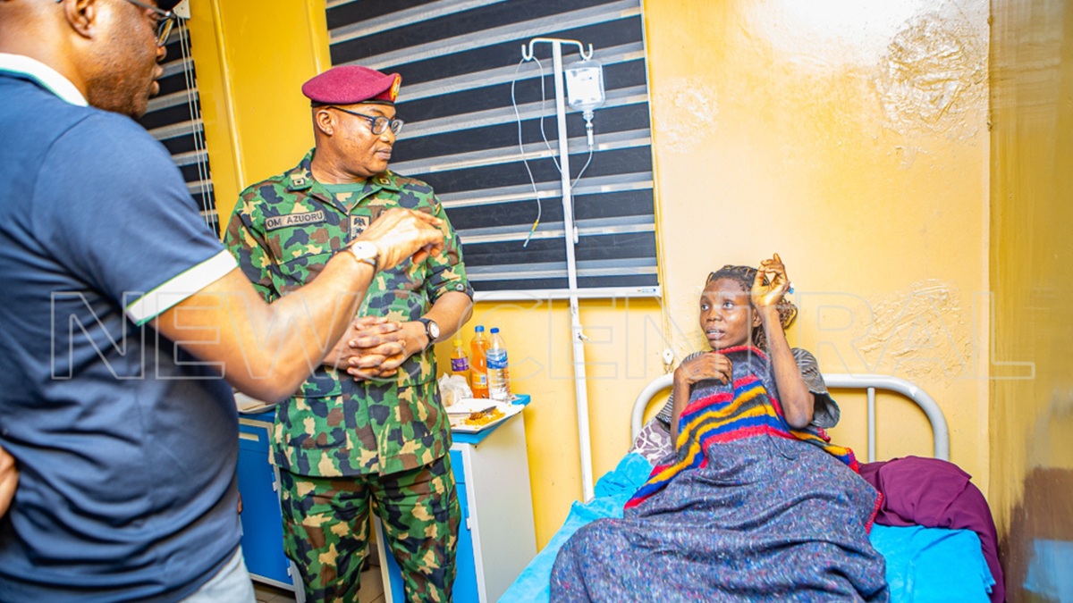 Makinde Visits Rescued Oriire Pupils, Teachers in Hospital