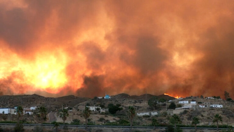 Hundreds Flee Devastating Spanish Wildfire