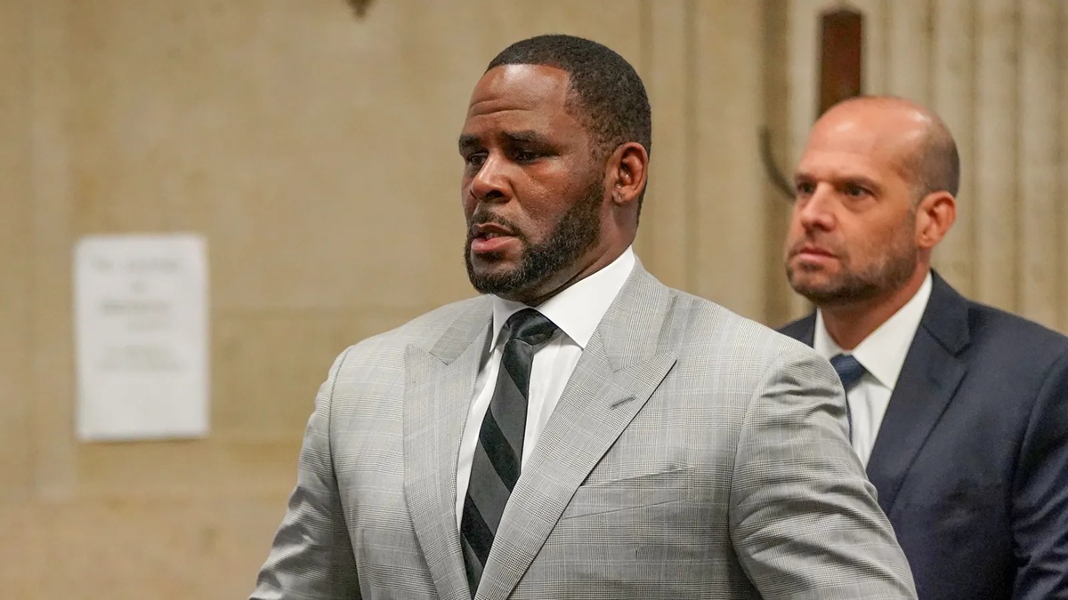 R. Kelly Seeks Clemency 