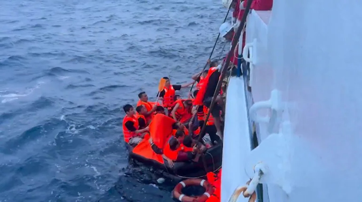 23 Missing After Vietnam Ship Sinks