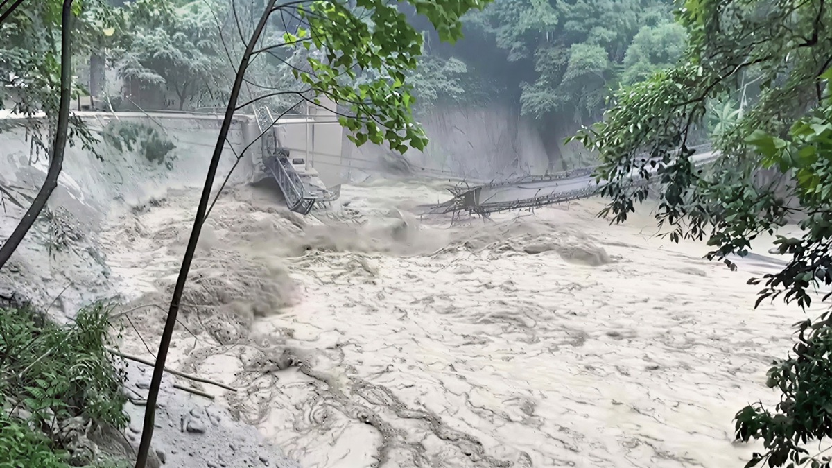 Floods Kill 41 in Northeast India