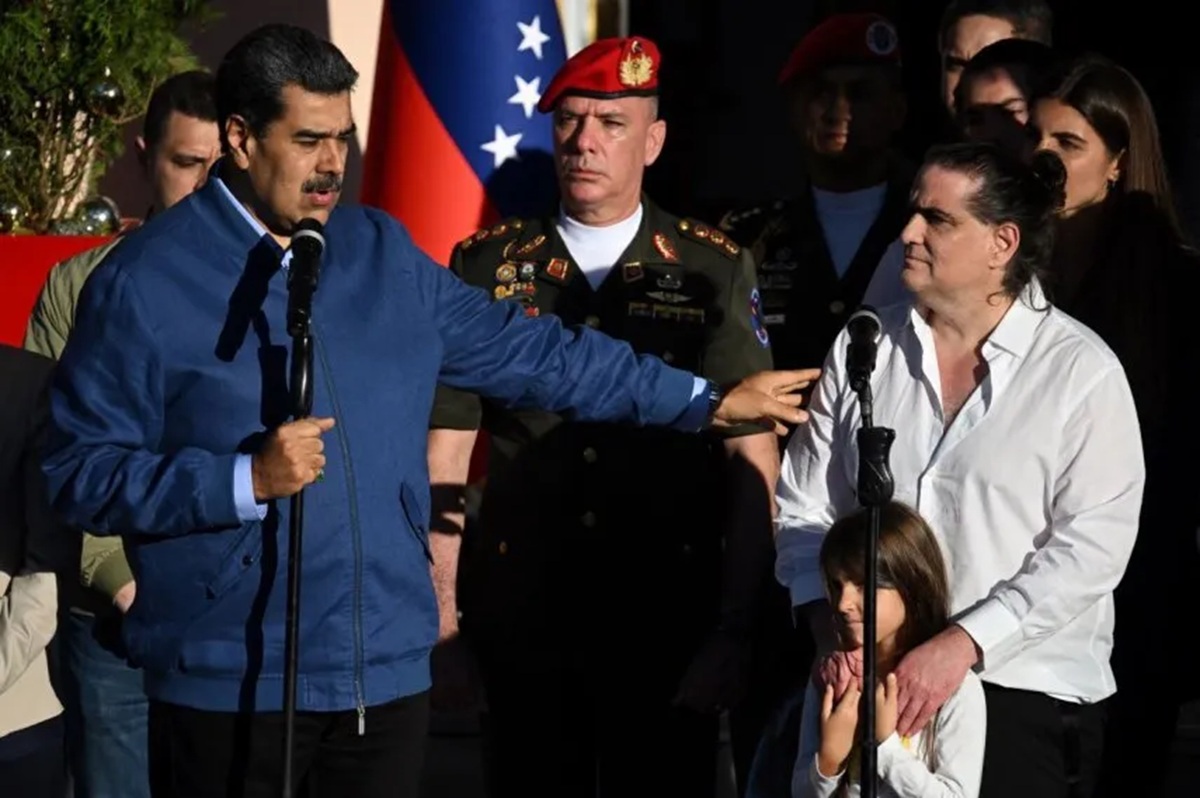 Alex Saab with dictator Nicolás Maduro, after achieving his freedom through the Biden-Maduro agreement, on December 20, 2023. 