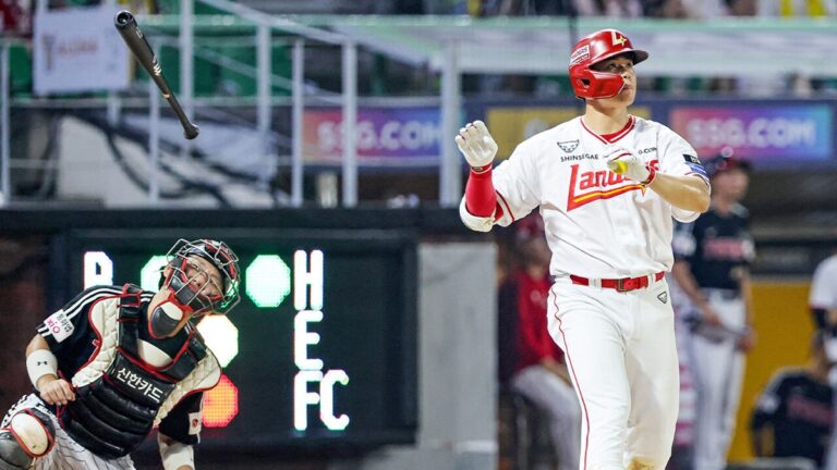 Heatwave Halts South Korean Baseball