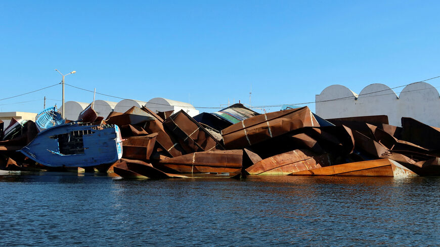 Tunisian hospital receives 19 bodies after boat sinks (News Central TV)