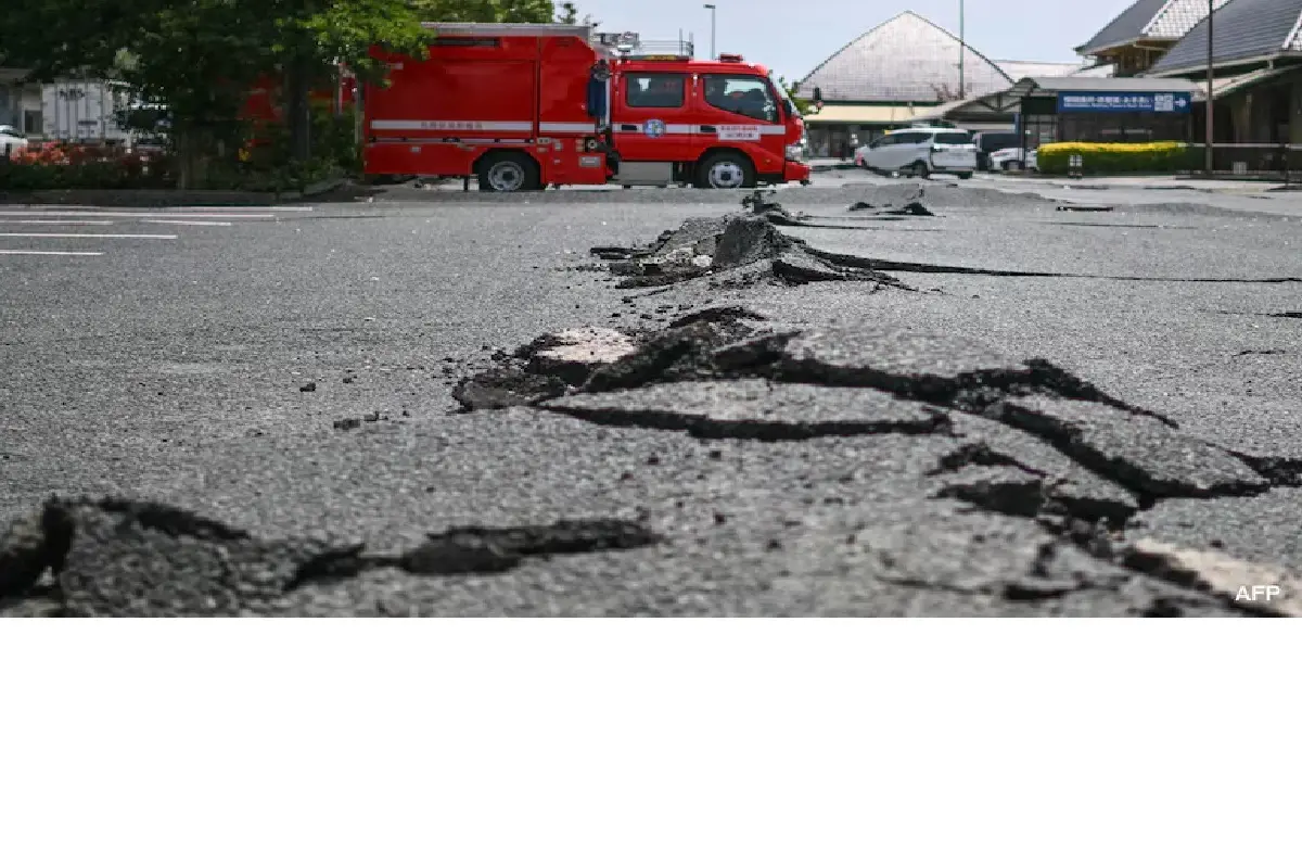 5.9-Magnitude Quake Hits Tokyo, Injures 37 (NewsCentral TV).1