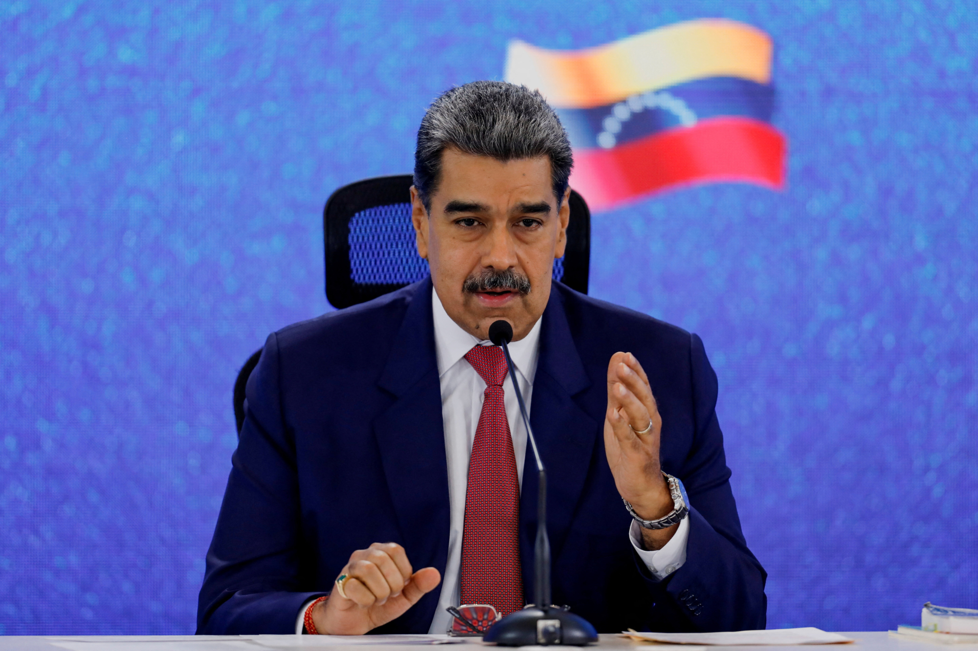 Maduro says ‘we stand firm' in jail posts (News Central TV)