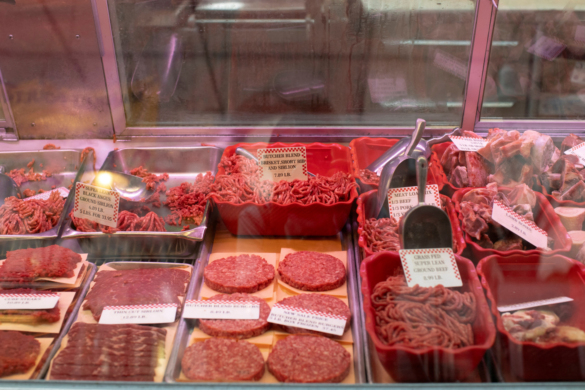 Trump eases beef import tariffs for 90 days (News Central TV)