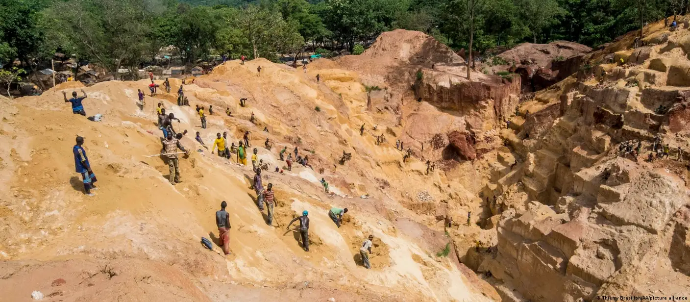 Central African Republic shuts mine after fatal collapse (News Central TV)