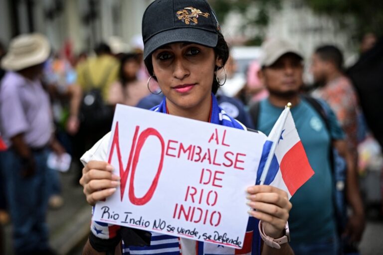 Panamanians Protest Canal Reservoir Plans