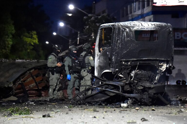 Bomb Attack Rocks Colombia Before Inauguration
