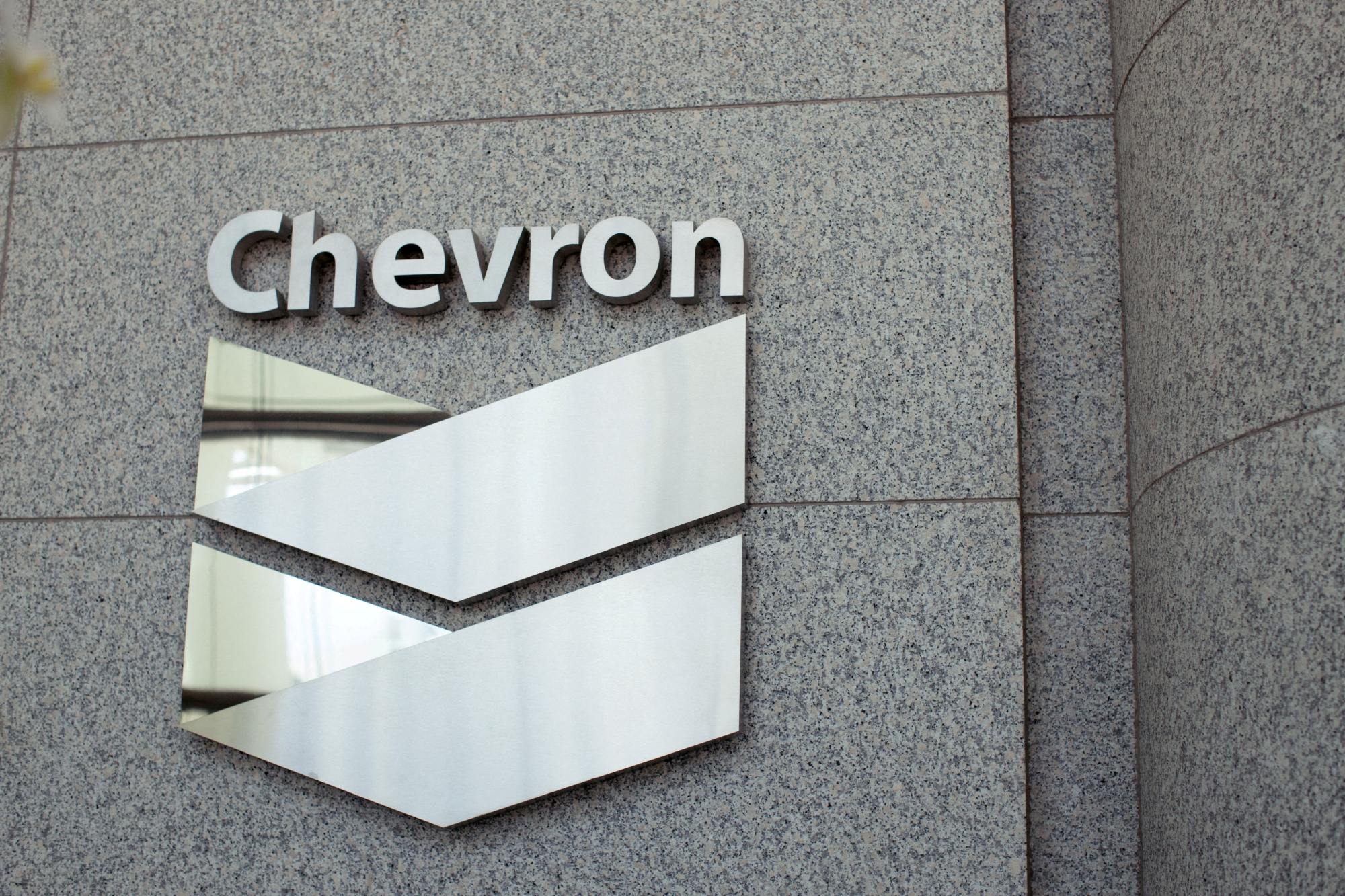 Libya NOC and Chevron sign energy pact (News Central TV)