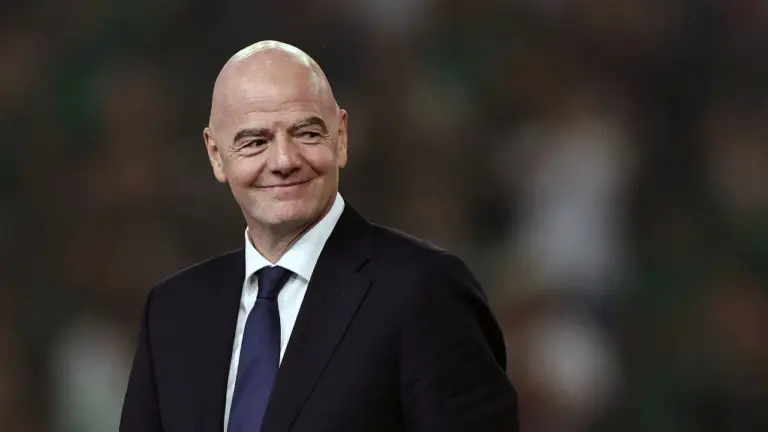 Infantino Arrives Colombia for Presidential Inauguration