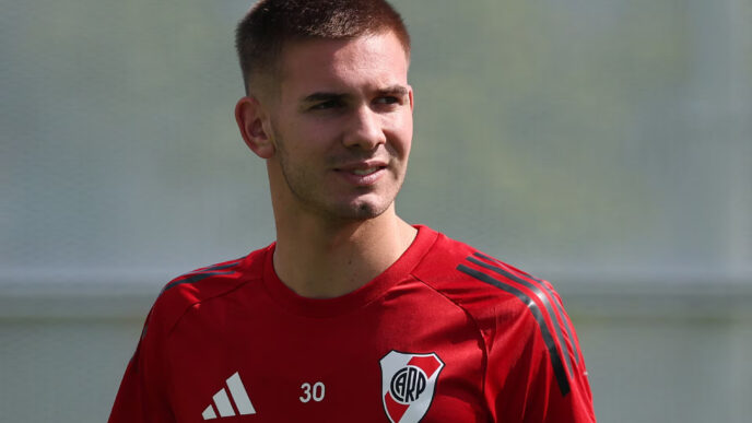 Fiorentina sign Mastantuono on loan (News Central TV)