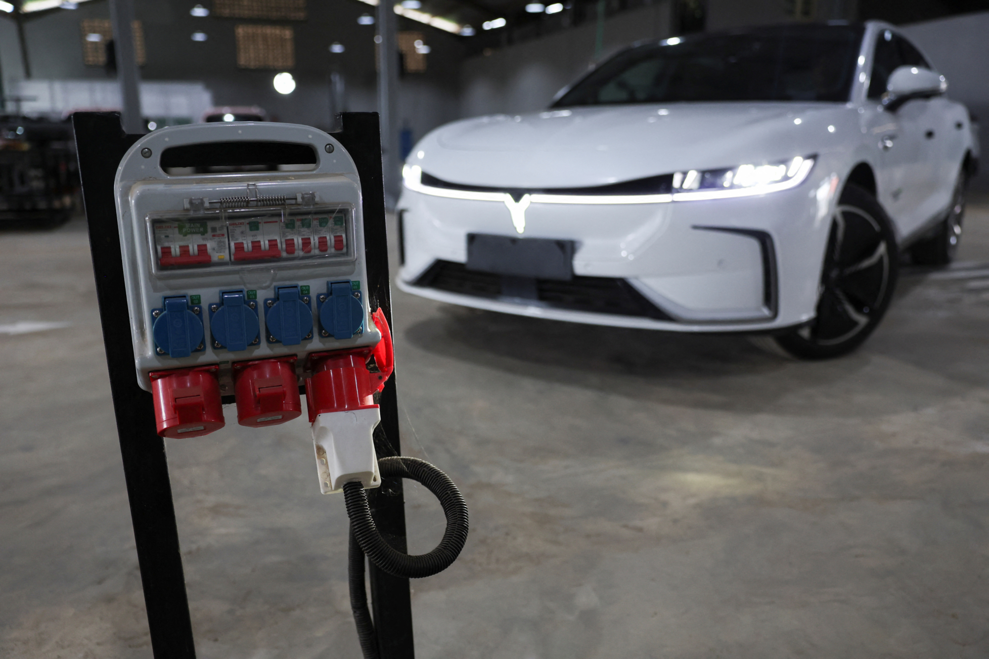 Nigeria's EV push faces unreliable power supply.(News Central TV)