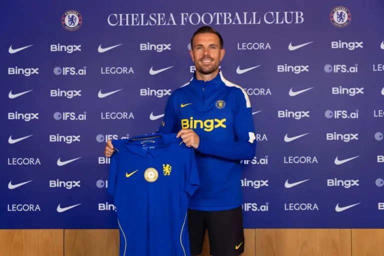 Chelsea Sign Henderson On Two-Year Deal