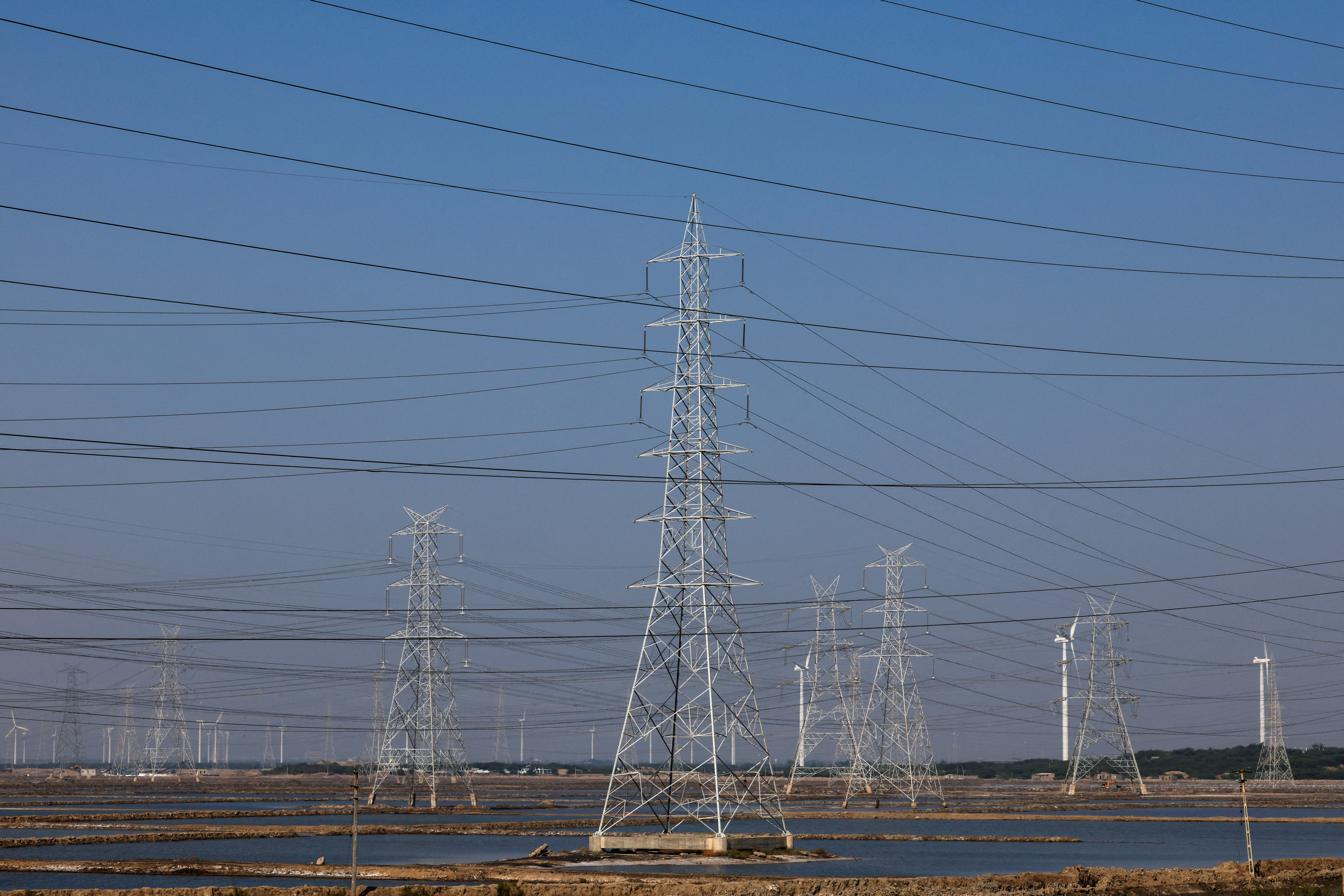 Egypt raises household electricity rates (News Central TV)