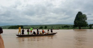 Overloaded boat capsizes, kills 40 children in Nigeria (News Central TV)