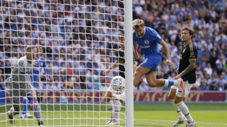 Brighton thrash Villa in four-goal rout (News Central TV)